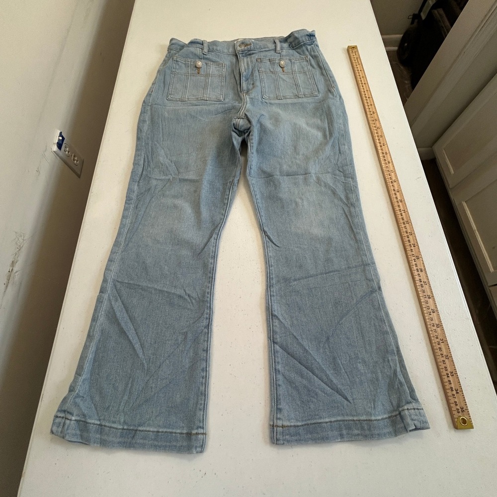 Loft Made and Loved The Kick Crop Light Wash Patch Pocket Jeans Size 31 12